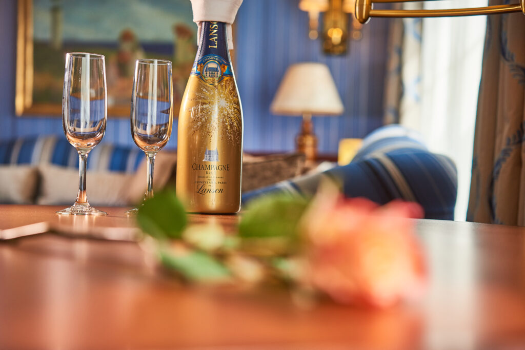 Disney Newport Bay Club - © Disney