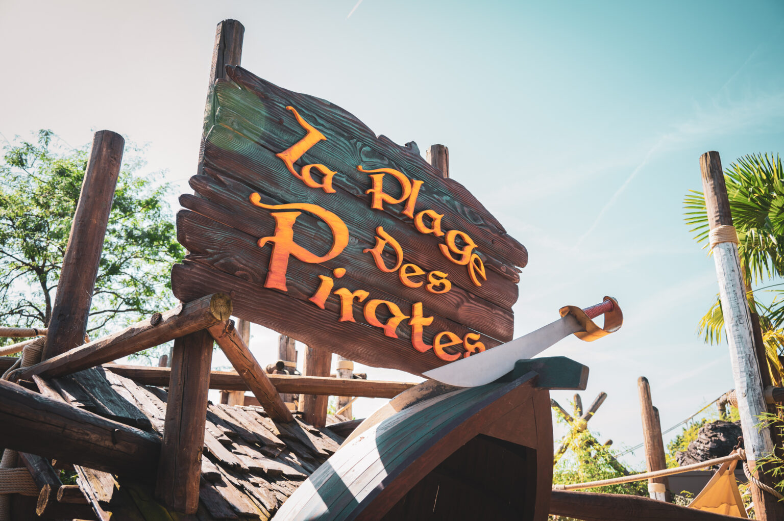 © DLP Explorers