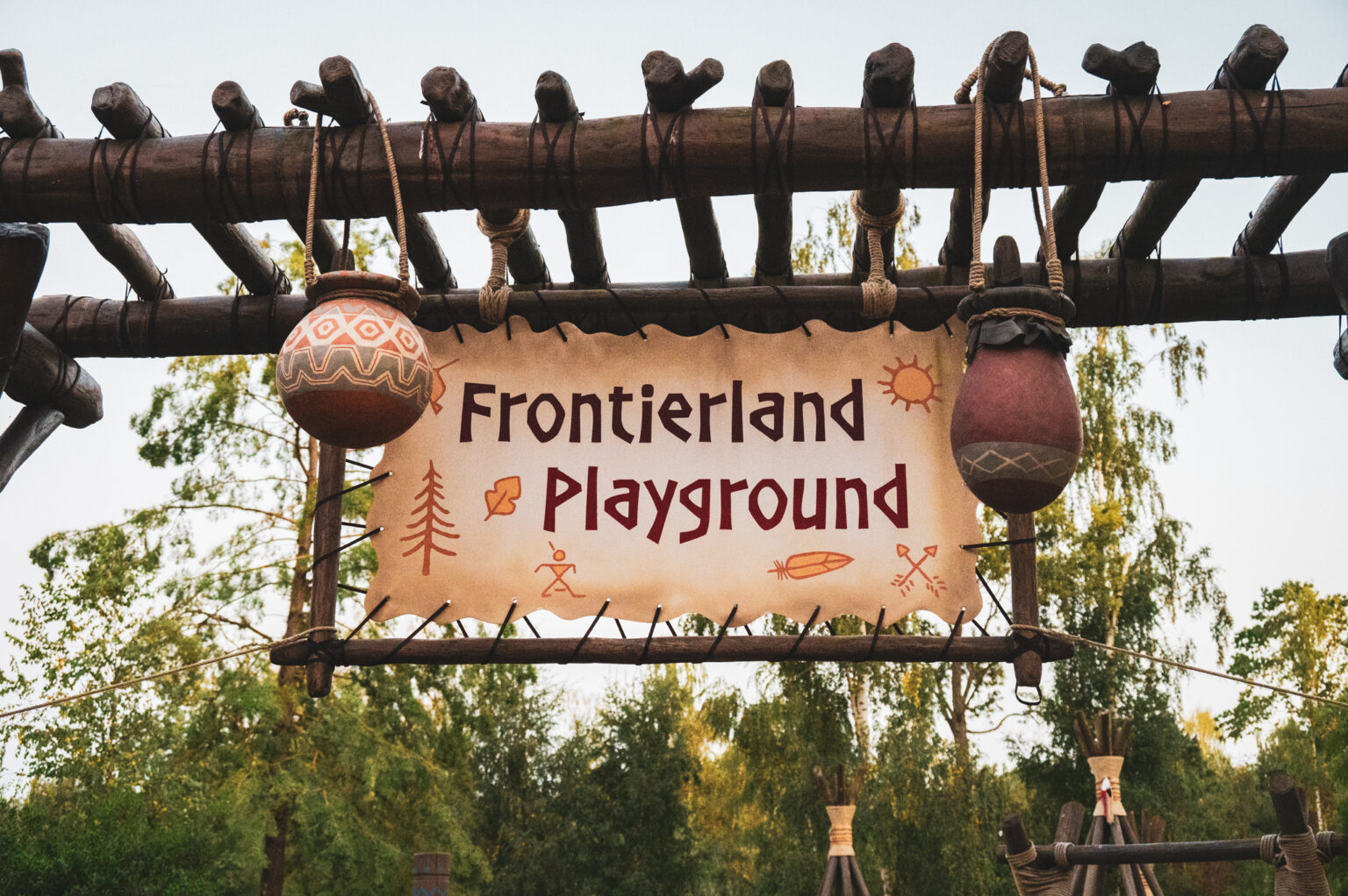Frontierland Playground © DLP Explorers