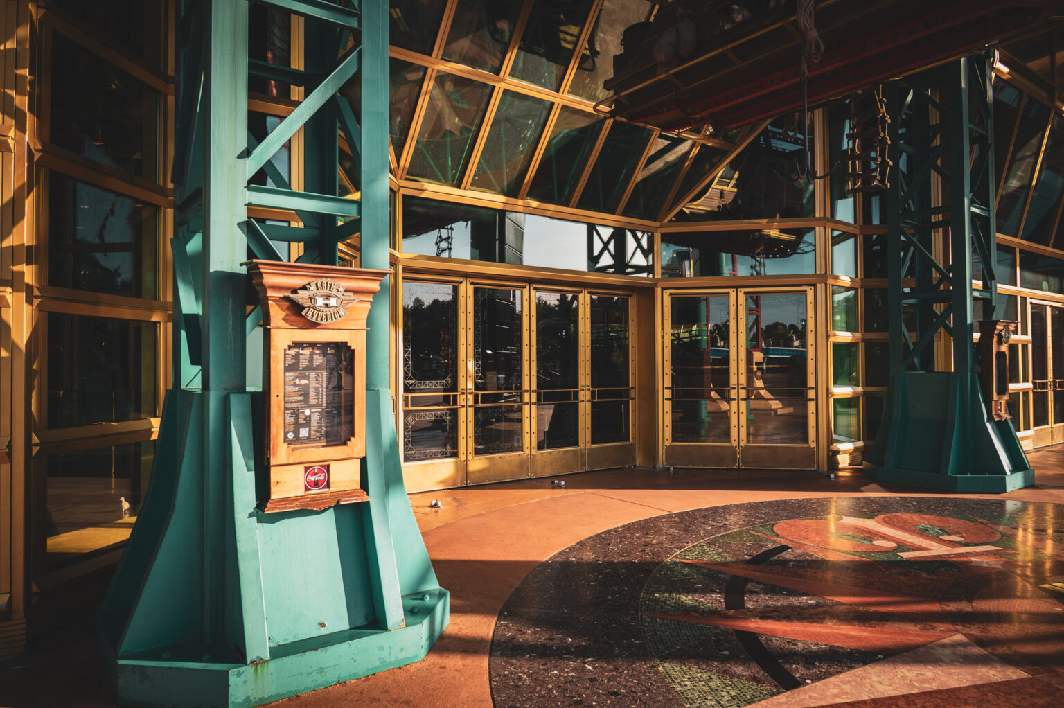 Café Hyperion © DLP Explorers