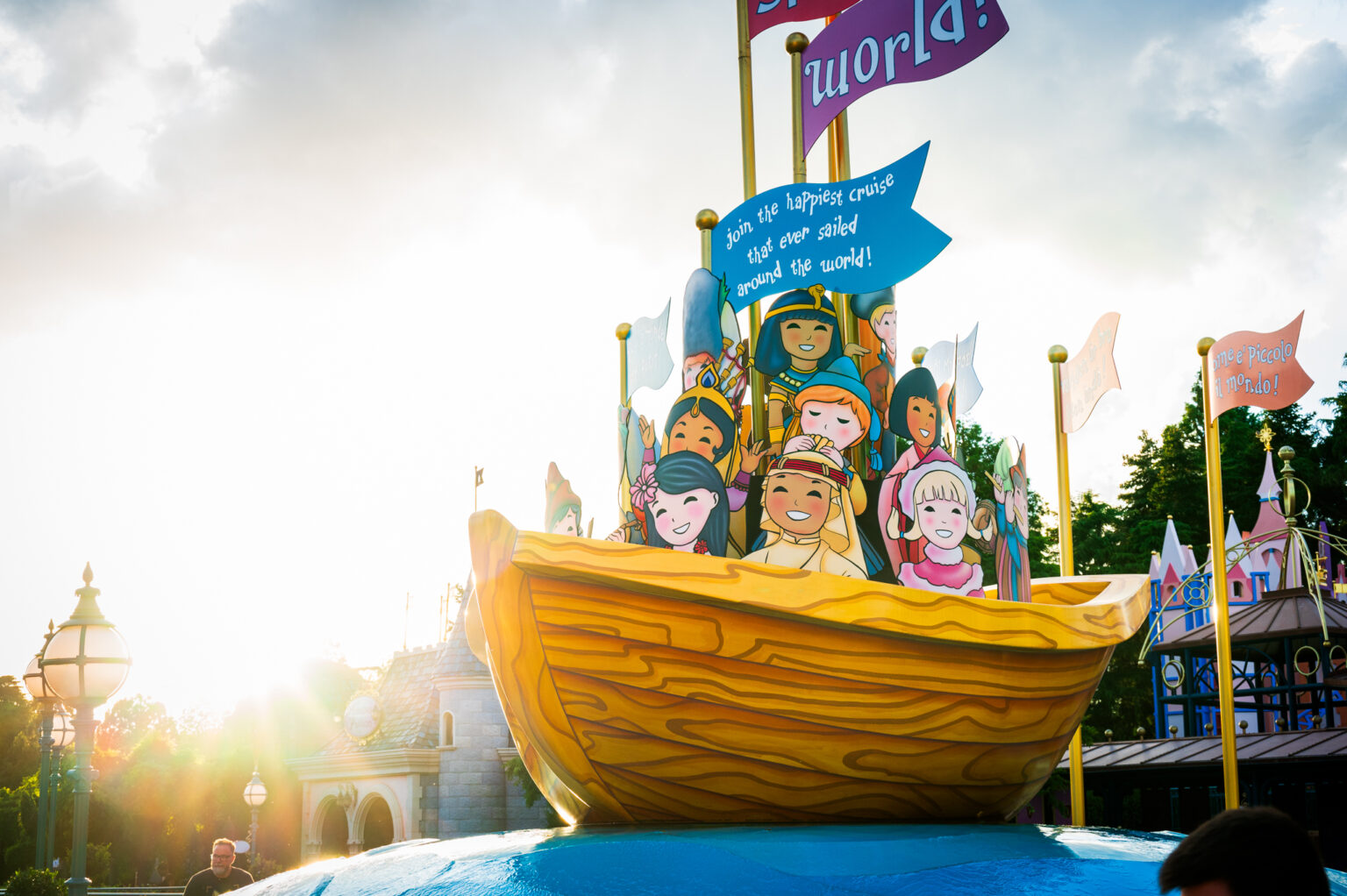 “it’s a small world” © DLP Explorers