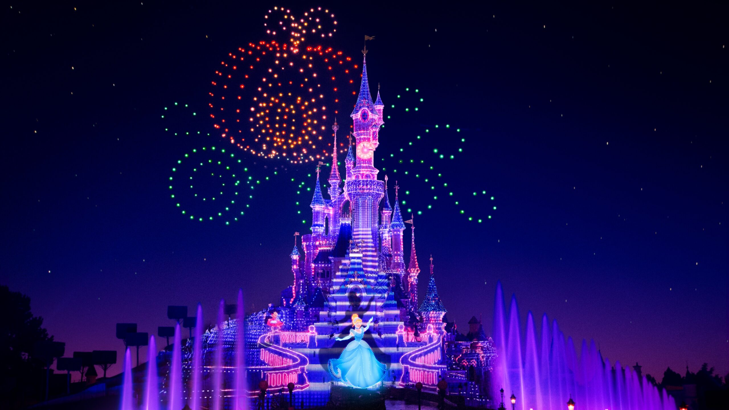 Disney Electrical Sky Parade - © Disney