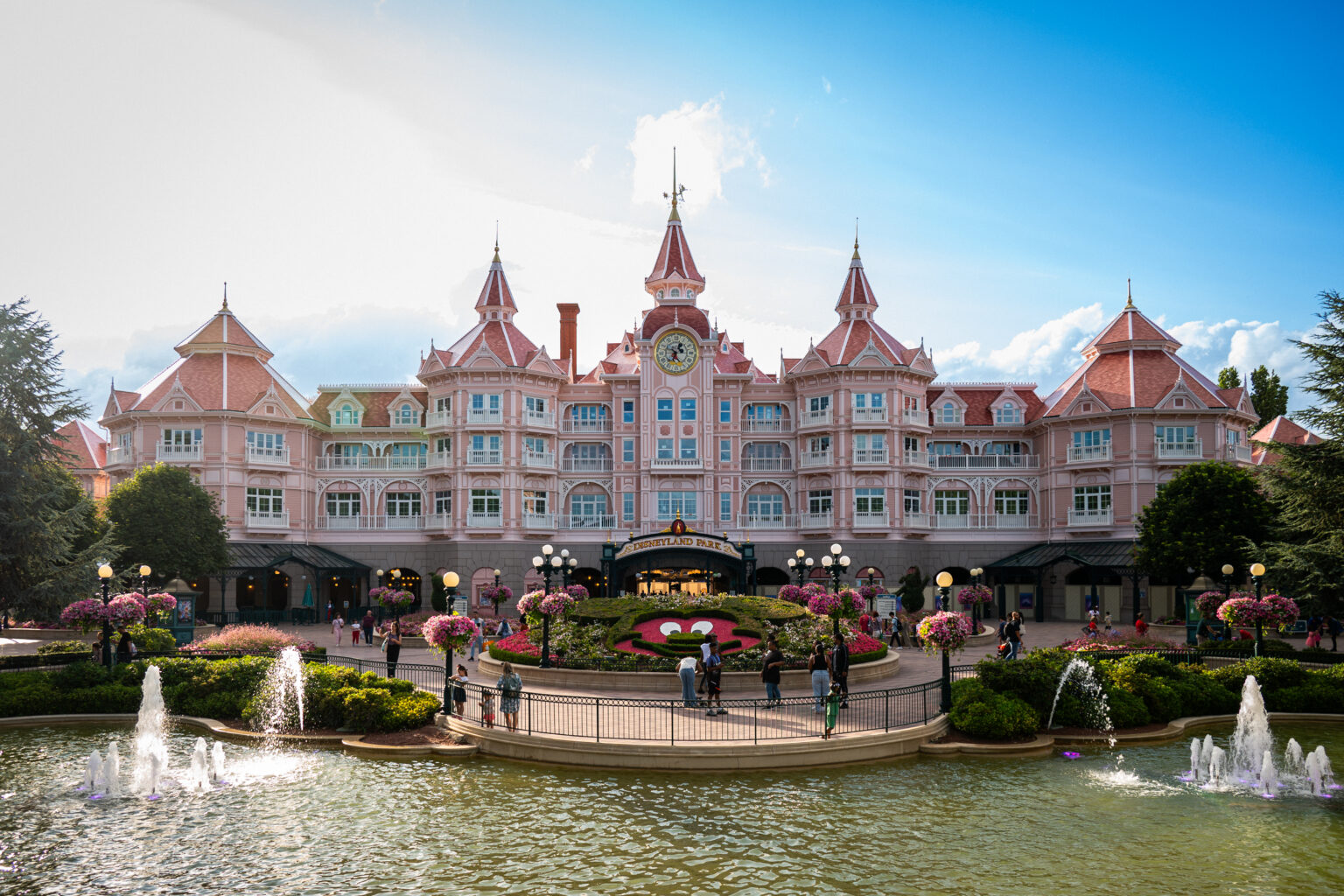 Disneyland Hotel © DLP Explorers