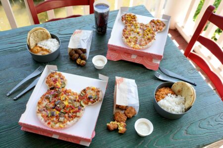 Colonel Hathi's Outpost Restaurant - © Disneyland Paris