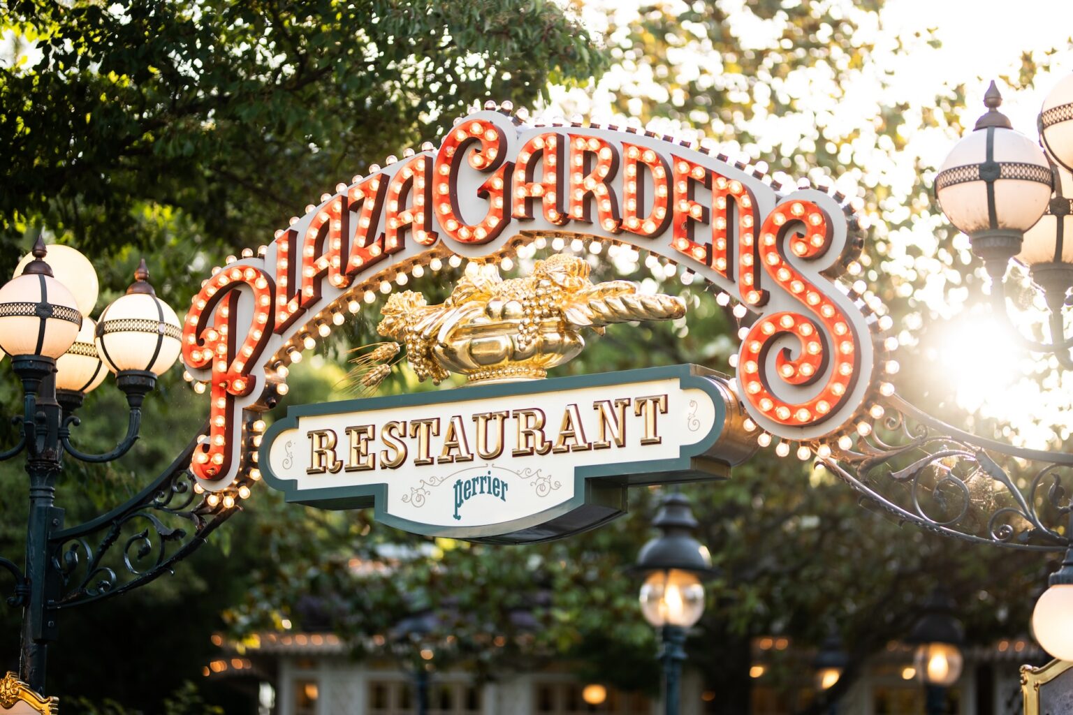 Plaza Gardens Restaurant Plaza Gardens Restaurant - © Disney