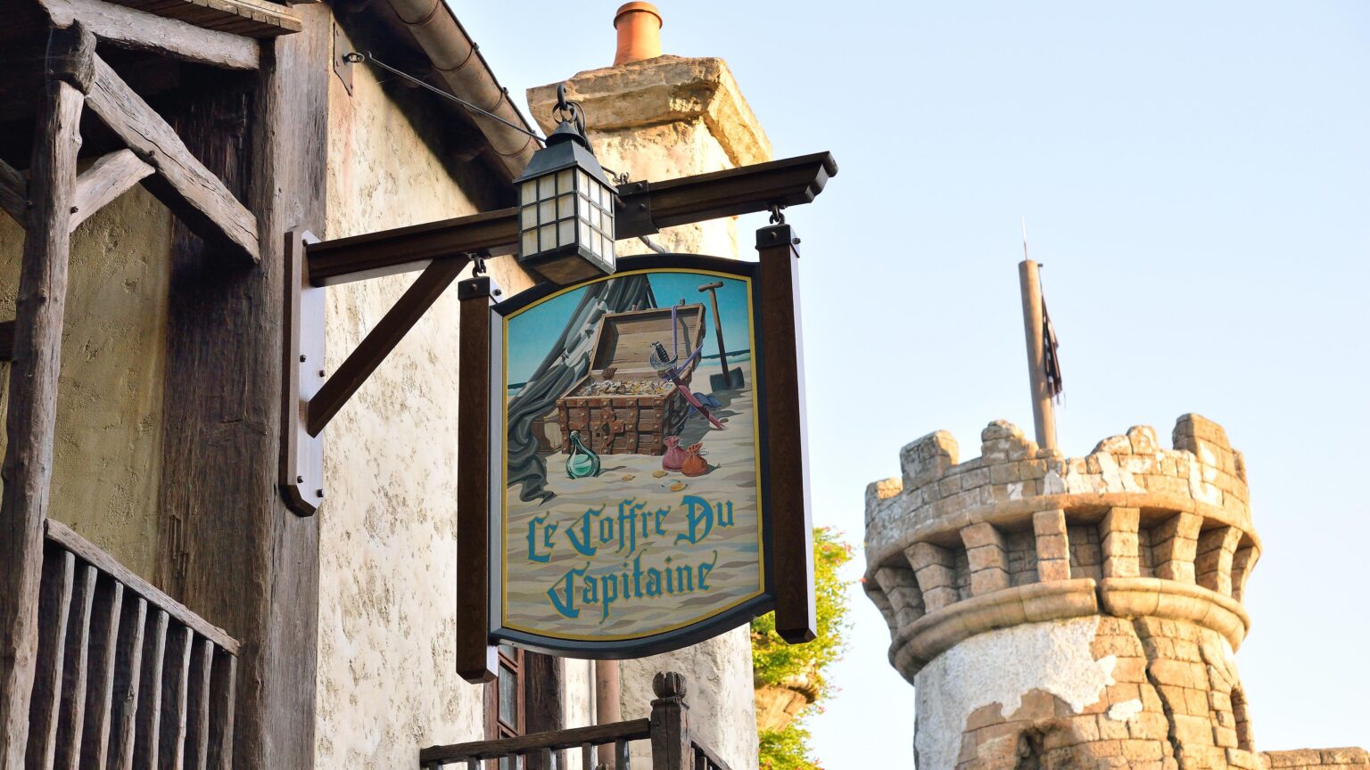 Le Coffre du Capitaine Le Coffre du Capitaine - © Disney