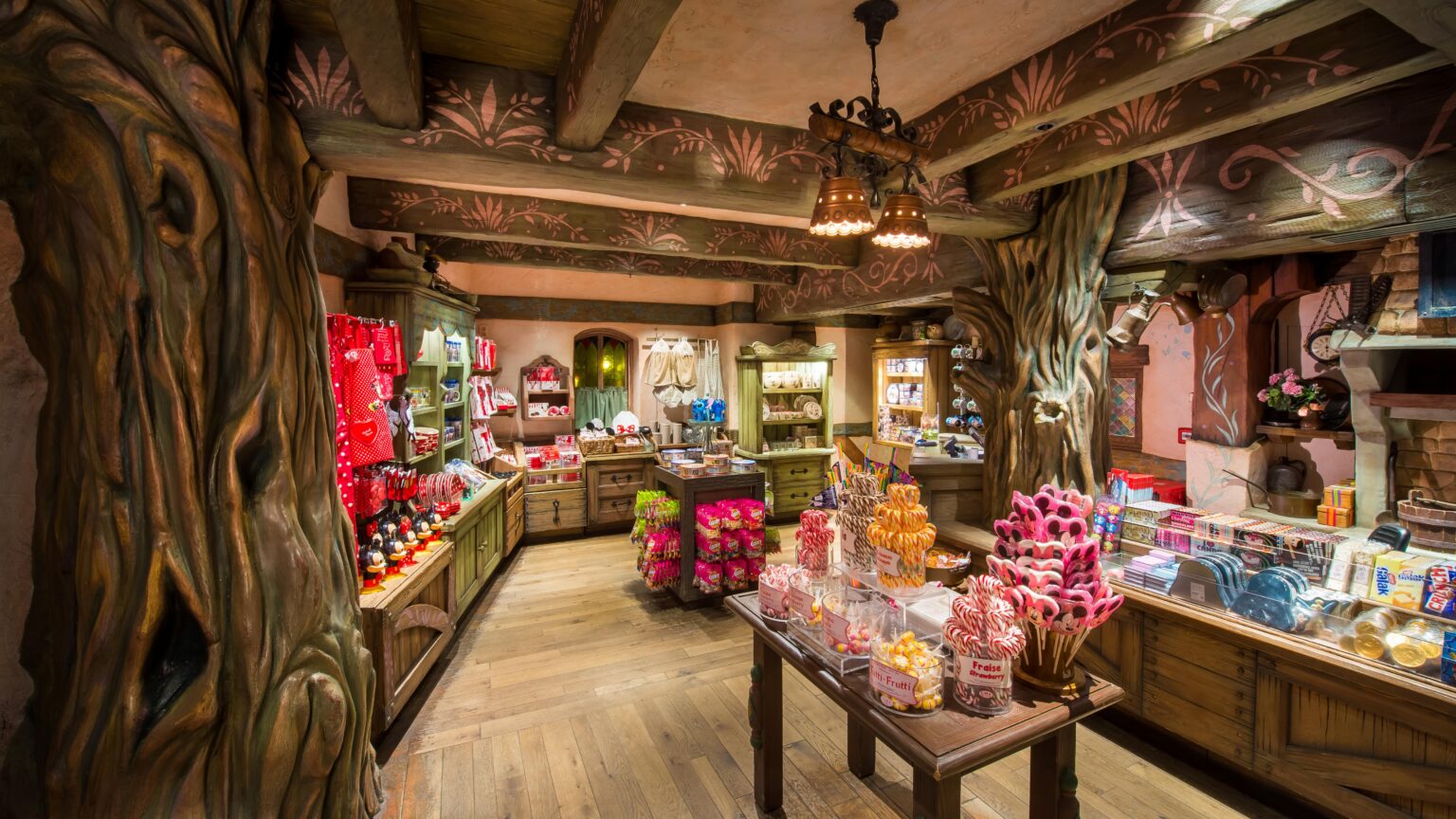 La Confiserie des Trois Fées - © Disney
