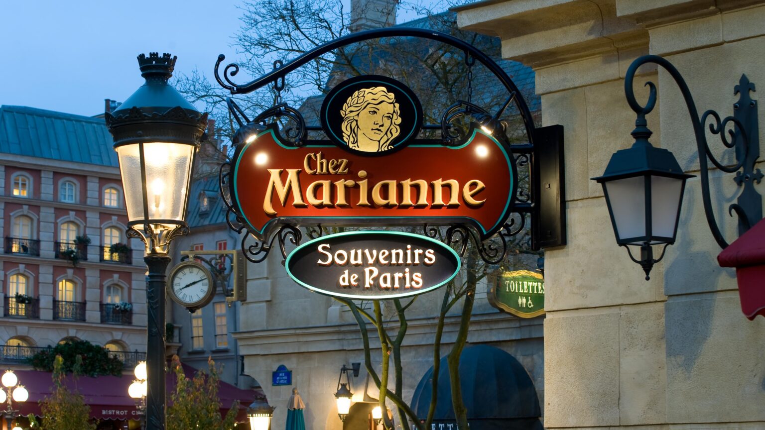 Chez Marianne (Souvenirs de Paris) Chez Marianne (Souvenirs de Paris) - © Disney